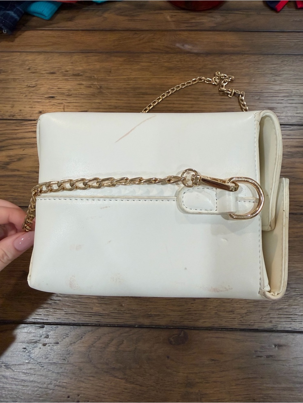 White Crossbody Chinese food Bag with Red Print and Gold Chain Strap - Picture 4 of 11